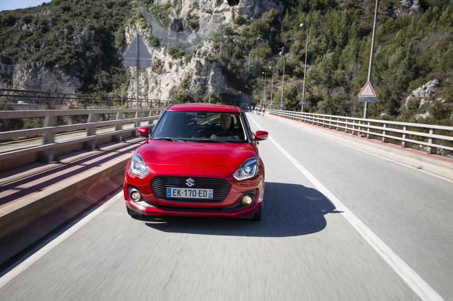  Suzuki Swift 2017 года  (WW) (фото 66 из 101)